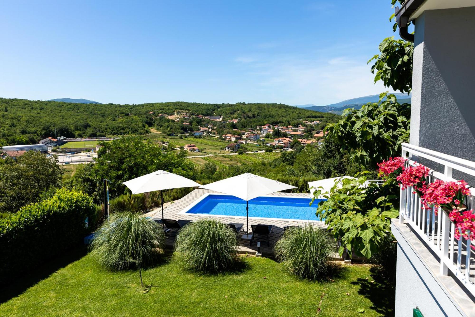 Villa Matko - Family Destination Zmijavci Extérieur photo